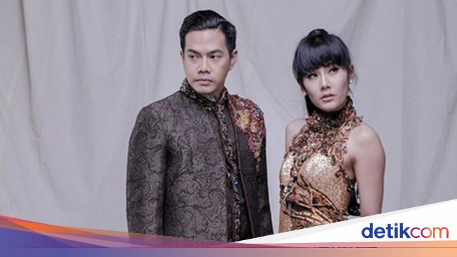 Ini Foto Prewedding Ardina Rasti dan Duda Kece Arie Andika