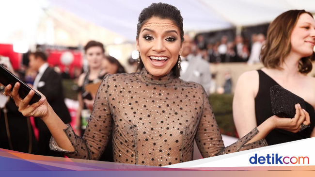 Aktris Ini tampil Sangat Seksi di SAG Awards 2019 Aktris Ini tampil Sangat Seksi di SAG Awards 2019