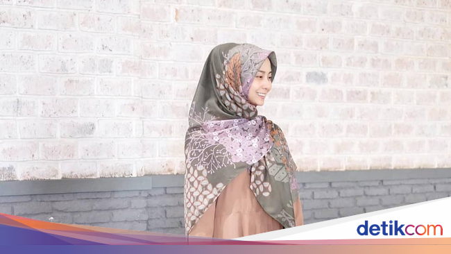 7 Inspirasi Hijab Syar'i Untuk Ke Pengajian Ala Selebgram