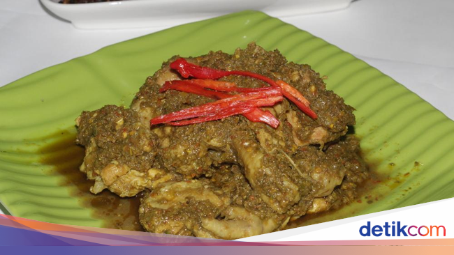 iDapuri Asix Huahh Pedas Enak Ayam Ijo dan Pare Nenek iDapuri Asix Huahh Pedas Enak Ayam Ijo dan Pare Nenek