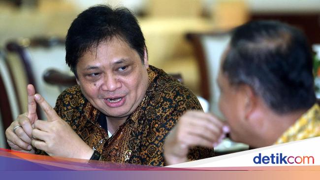 Beda dengan Luhut, Airlangga Sebut Belum Ada Keputusan Beli BBM Subsidi Dibatasi