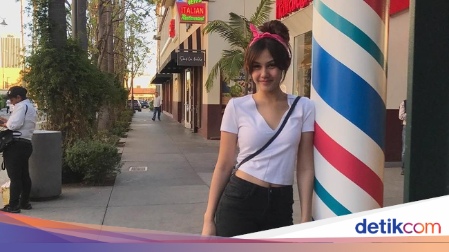 Meme dan Parodi Dilan 1990 Bertebaran, Vanesha Prescilla Meme dan Parodi Dilan 1990 Bertebaran, Vanesha Prescilla