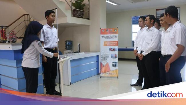 Sekolah Pilot Banyuwangi Buka Diklat Gratis Masyarakat Kurang Mampu Sekolah Pilot Banyuwangi Buka Diklat Gratis Masyarakat Kurang Mampu
