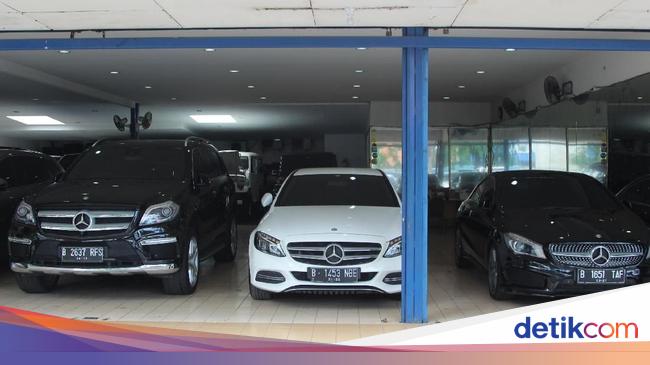 Harga Mobil Bekas Mewah Bisa Turun Drastis Ini Sebabnya Harga Mobil Bekas Mewah Bisa Turun Drastis Ini Sebabnya