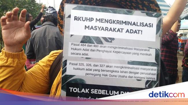 Perumusan Delik Zina Dalam Ruu Kuhp