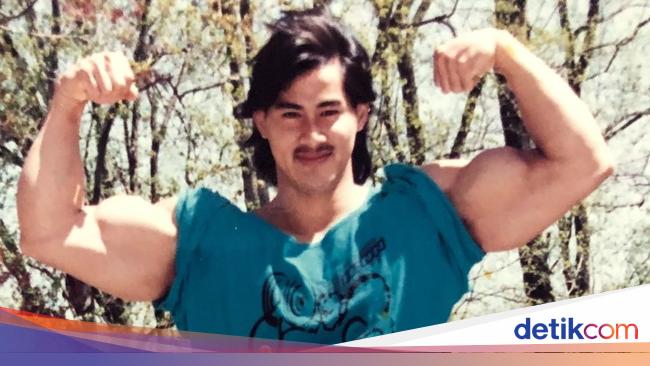 Potret Gantengnya Binaragawan Ade Rai Di Masa Muda Foto 9