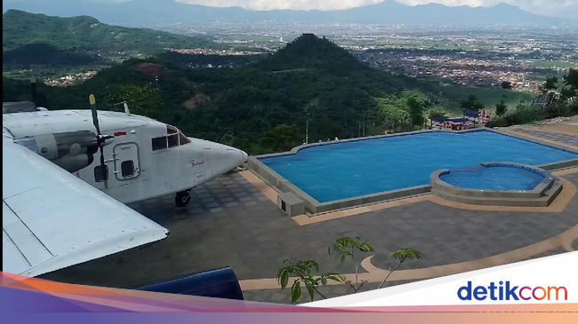 Tempat Instagrammable Baru di Bandung, Pesawat Taman Love 
