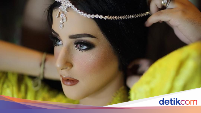 Tasya Farasya Berhijab dan Gendong Anak Rachel Vennya 