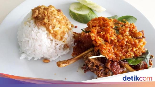 Bebek Kartika: Sedap! Nasi Hangat Berpadu Bebek Penyet Bebek Kartika: Sedap! Nasi Hangat Berpadu Bebek Penyet