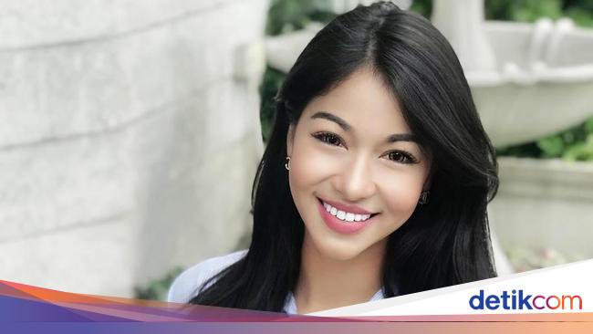 Close Up Karerina Sunny Artis Yang Cabut Dari Girls Squad