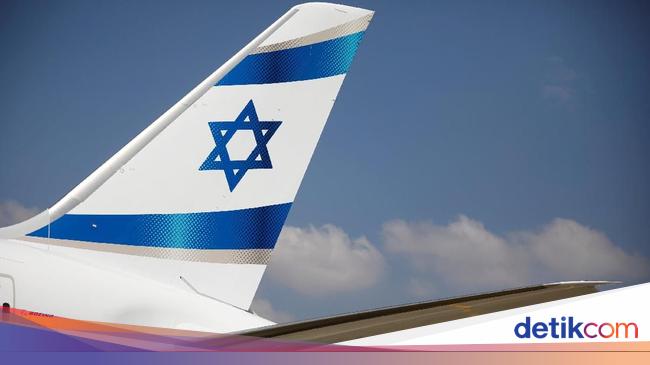 Israeli Pilots Flying Over Saudi Arabia Salute Officers: Assalamualaikum