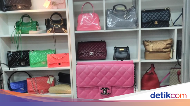 Bazar iTasi Branded Preloved idii iGrandi iIndonesiai Ada yang idii 