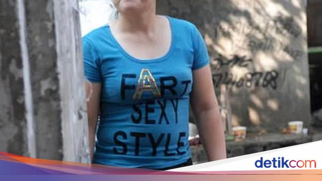 Kocak 13 Orang Ini Pakai Kaus Bertulisan Bahasa Inggris 