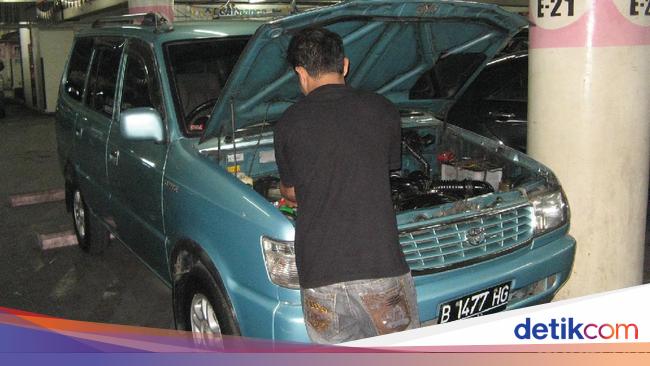 Mobil Kijang Jadul Jawaranya di Karawang Mobil Kijang Jadul Jawaranya di Karawang