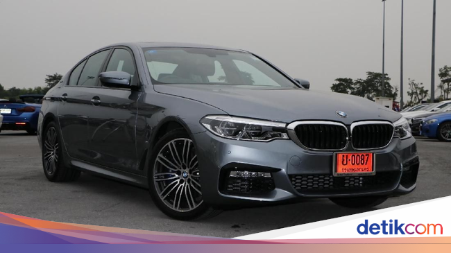  BMW  530e M Sport  Mobil  Sporty Mewah dan Ramah Lingkungan