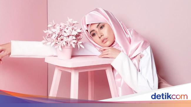 Cerita Hijrah Kartika Putri yang Bikin Hati Adem