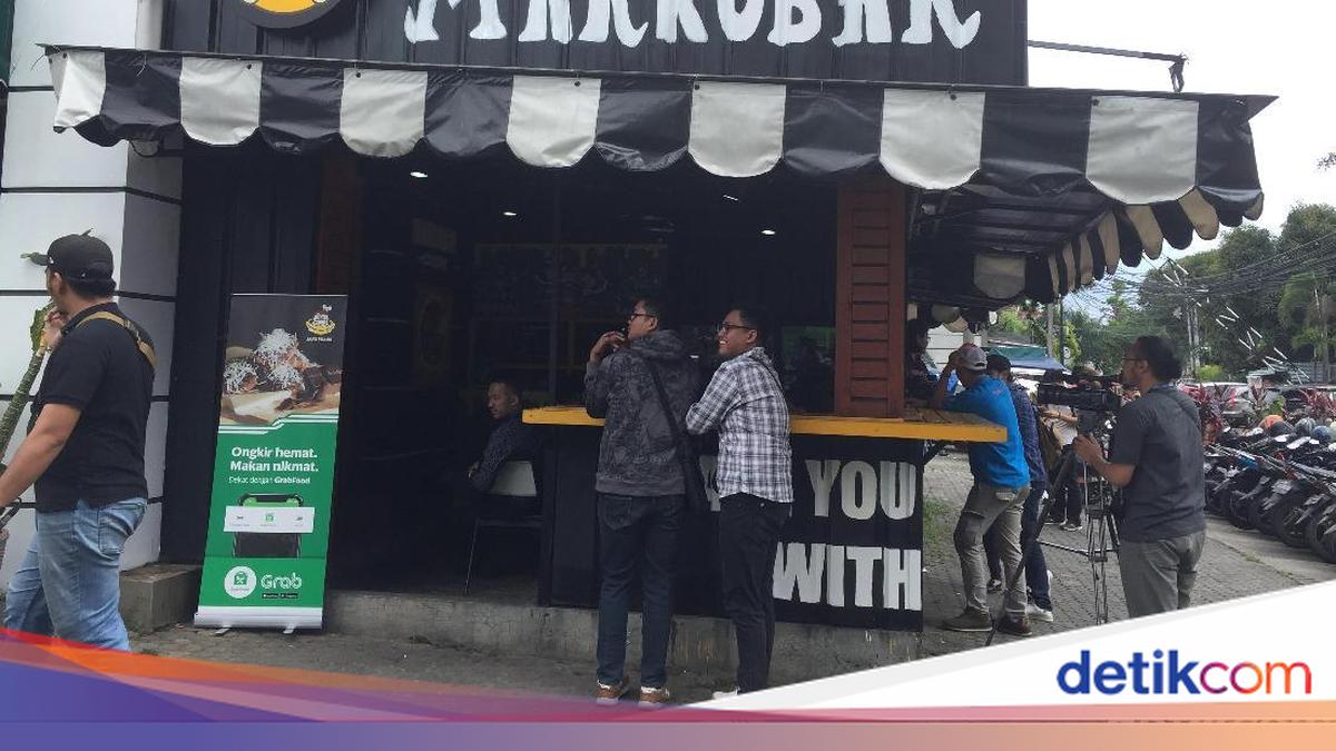 Intip Keseruan Gibran dan Kaesang Perkenalkan Menu Baru Markobar dan ...