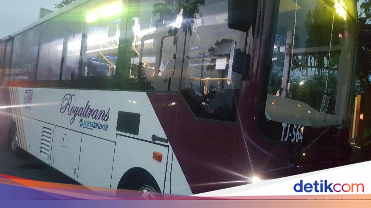 Transjakarta Benahi Sistem Booking Royaltrans, Bisa Pesan Kursi di Lokasi