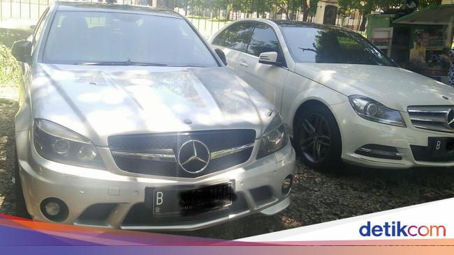  Anak SMA Zaman Now Bawa Mobil Mewah Bukan buat Gaya gayaan