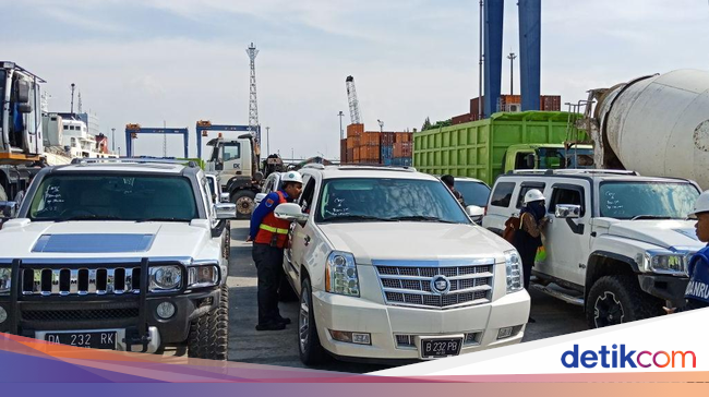 Ongkir Mobil Mewah Moge Bupati HST ke Jakarta Rp 24 Juta Ongkir Mobil Mewah Moge Bupati HST ke Jakarta Rp 24 Juta