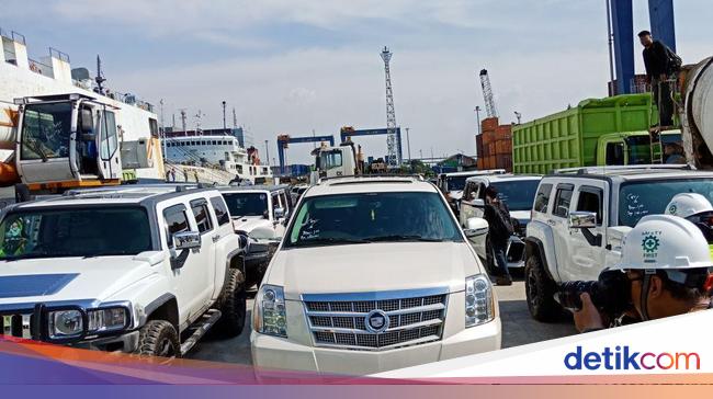 Bupati HST soal 23 Kendaraan Mewah  Beli Mobil  Segitu 