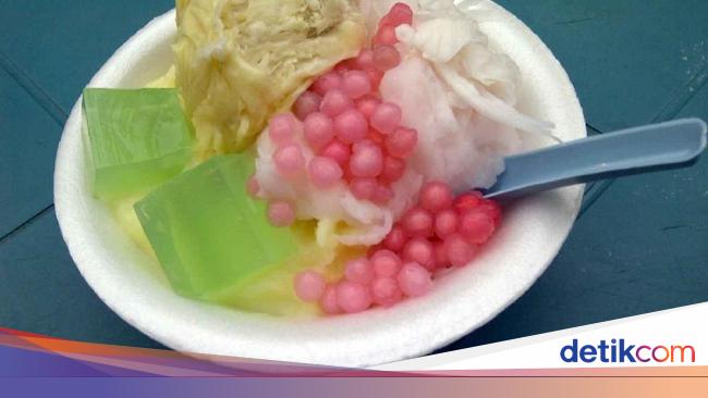 Ke Semarang Jangan Lupa Mampir Jajan Es Puter Cong Lik Yang Legendaris