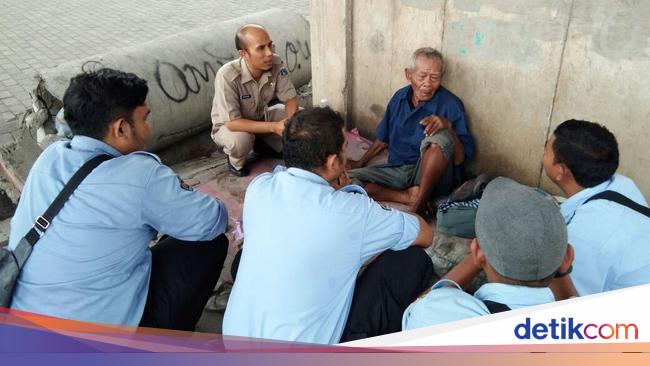 Potret Mbah Ramun, Veteran Perang Telantar di Kolong Tol 