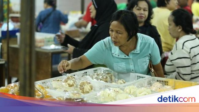 Uniknya Pasar Kembang Pusat Jual Beli Jajanan Di Surabaya