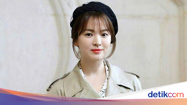 Potong Rambut Super Pendek Penampilan Baru Song Hye Kyo Potong Rambut Super Pendek Penampilan Baru Song Hye Kyo