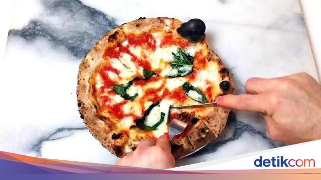 Pencinta Pizza Ini 7 Trik Makan Pizza Agar Tetap Langsing