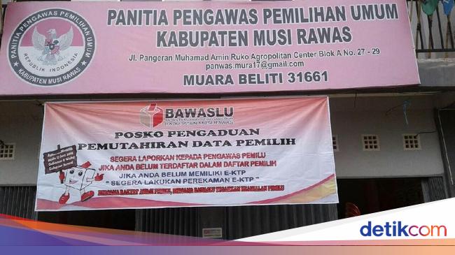 4 Hari Dibuka Posko Bawaslu Soal E Ktp Belum Ramai Aduan Warga 4 Hari Dibuka Posko Bawaslu Soal E Ktp Belum Ramai Aduan Warga