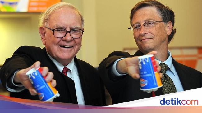 So Sweet! Bill Gates Kasih Kado Ultah Ini ke Warren Buffett