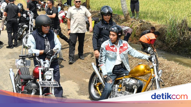 Ini Alasan Jokowi Tinjau Padat Karya Naik Motor