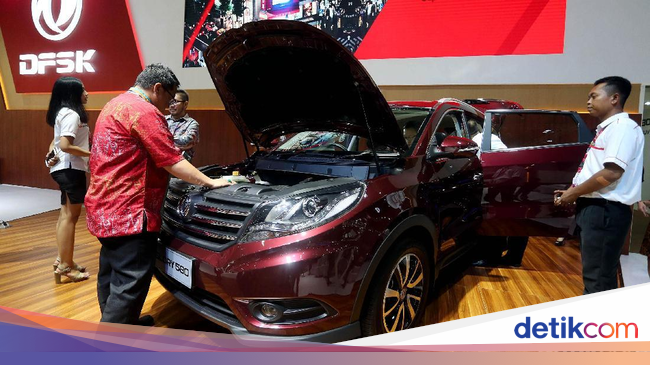 Mobil China Glory 580 Pepet Harga Rush dan BR-V Mobil China Glory 580 Pepet Harga Rush dan BR-V