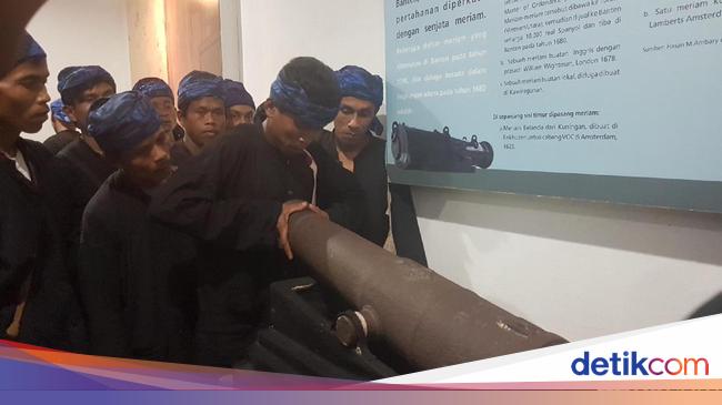 Ritual Seba, Warga Baduy Cek Artefak Kesultanan Banten di Museum