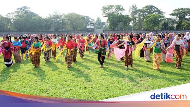 Tari Gambyong Sejarah Makna Ciri Tarian Dan Gerakannya