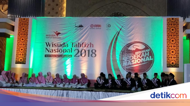 513 Penghafal Alquran Binaan Pesantren Yusuf Mansur Diwisuda