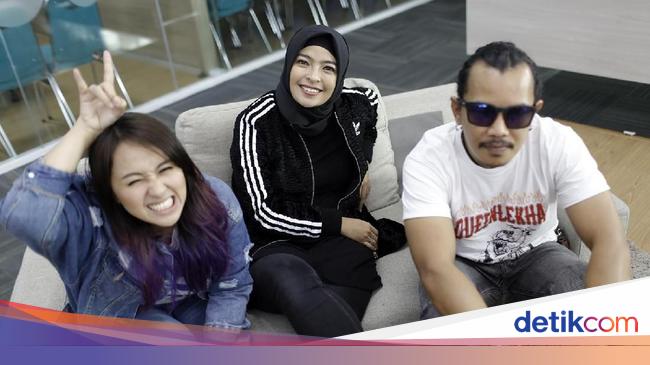 Lirik Dan Chord Lagu Terbang Dari Kotak