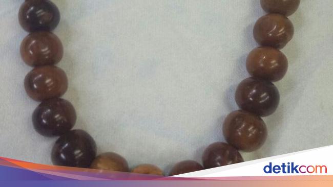 Kata Pedagang soal Khasiat Gelang  Kode Kokka 