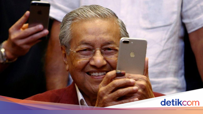 Pelantikan Mahathir Mohamad Jadi PM Baru Malaysia Ditunda Pelantikan Mahathir Mohamad Jadi PM Baru Malaysia Ditunda