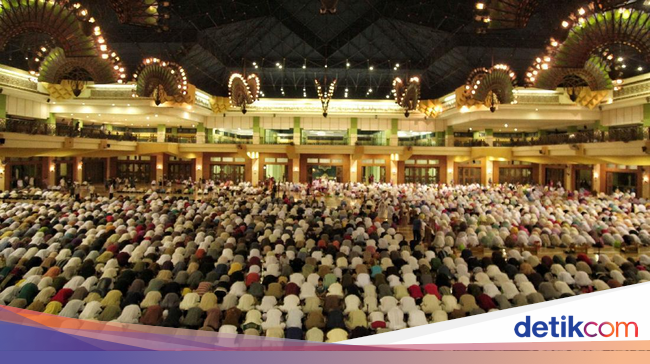 Tarawih Sama Saja Seperti Olahraga? Ini Kata Dokter