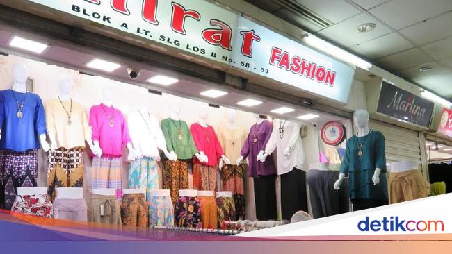 Kemendag Ungkap Biang Kerok Serbuan Baju Impor China di Tanah Abang
