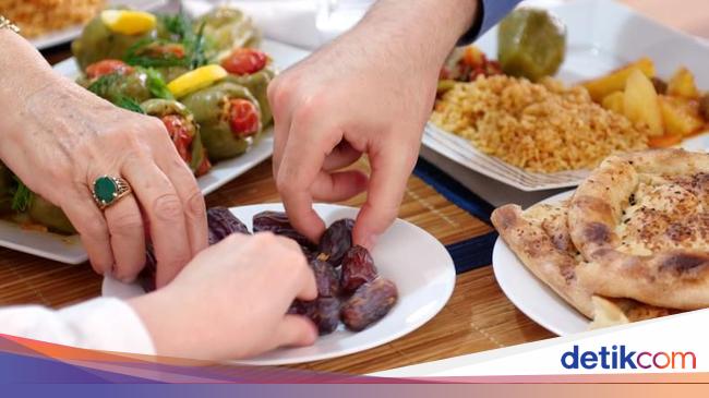 Agar Tetap Sehat Dan Bugar Selama Berpuasa Ikuti 8 Tips Makan Ini