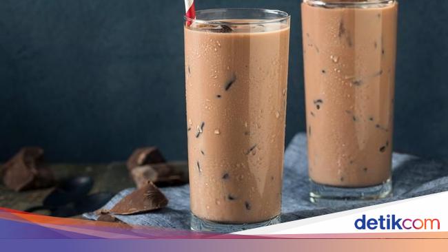 Ngabuburit Enaknya Bikin Es Cokelat Jelly Dengan 4 Langkah Ini
