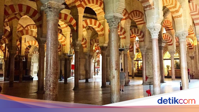 Gereja di Spanyol yang Jadi Masjid, Lalu Jadi Gereja Lagi