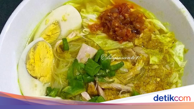 Slurp! 10 Soto Berkuah Santan dan Bening Ini Enak Disantap 