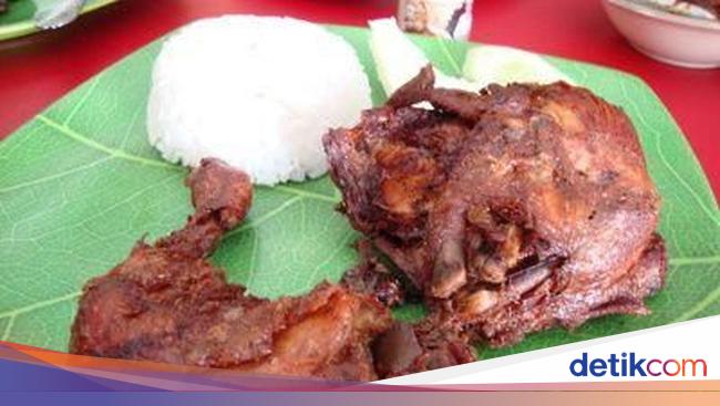 Hari Ini Enaknya Makan Ayam Goreng Tulang Lunak Untuk Berbuka