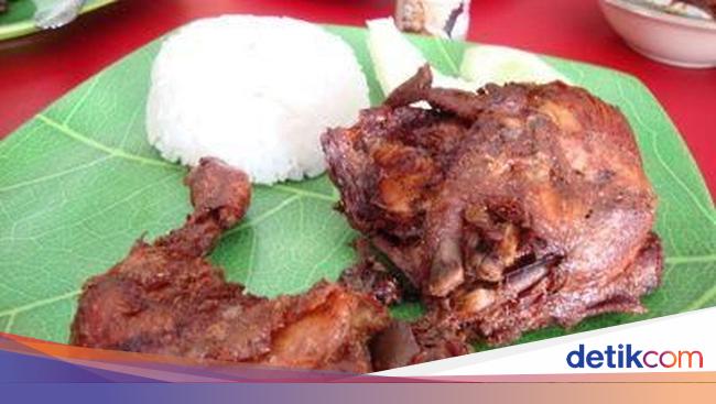 Hari Ini Enaknya Makan Ayam Goreng Tulang Lunak Untuk Berbuka