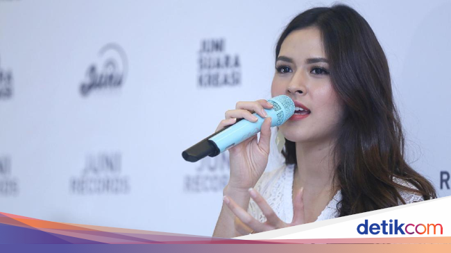 Jangan Iri Mesranya Raisa dan Hamish Daud saat Lebaran