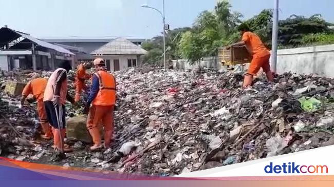 Sampah Di Jakarta Naik 289 Ton Per Hari Selama Ramadan